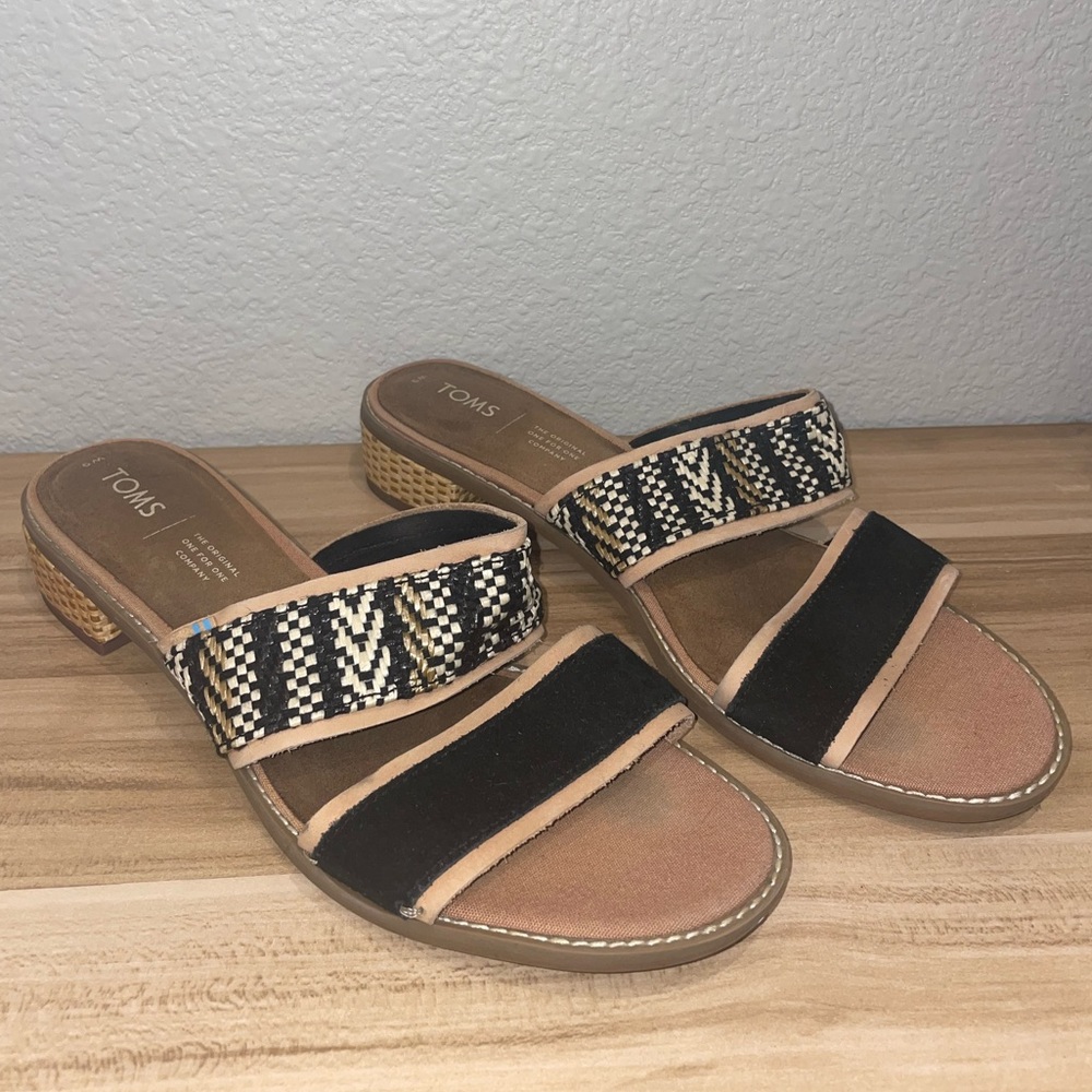 TOMS Mariposa Slide Heel • Tan/Black • Women’s 9